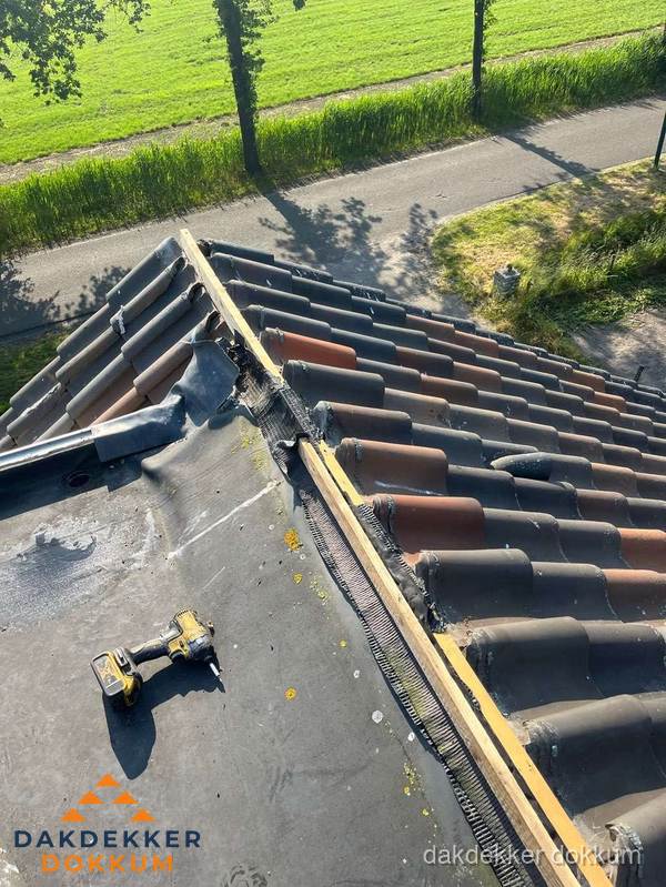 Kosten dakgoot vervangen: werkzaamheden aan dakrand in Dokkum