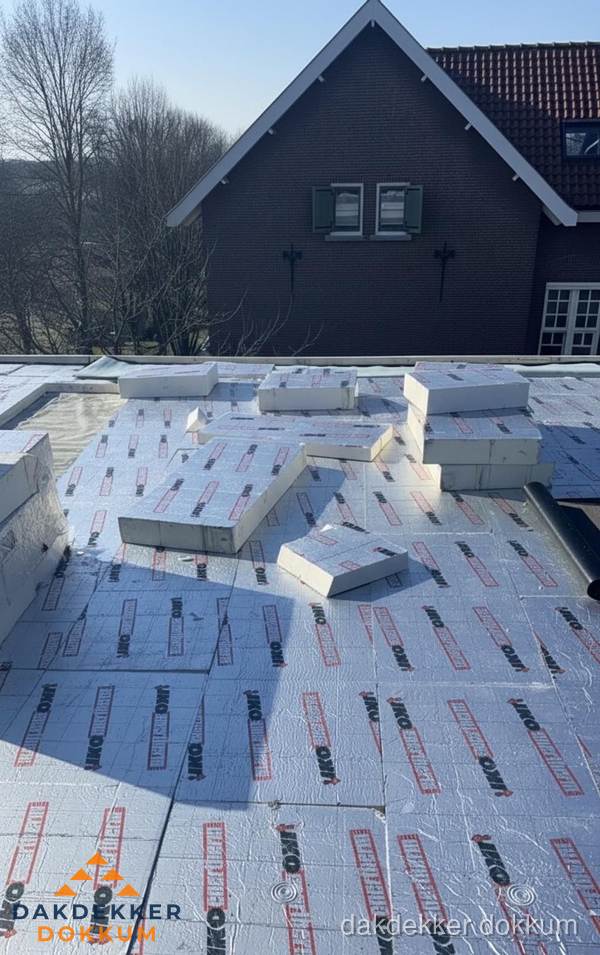 IKO PIR isolatieplaten op plat dak in Dokkum