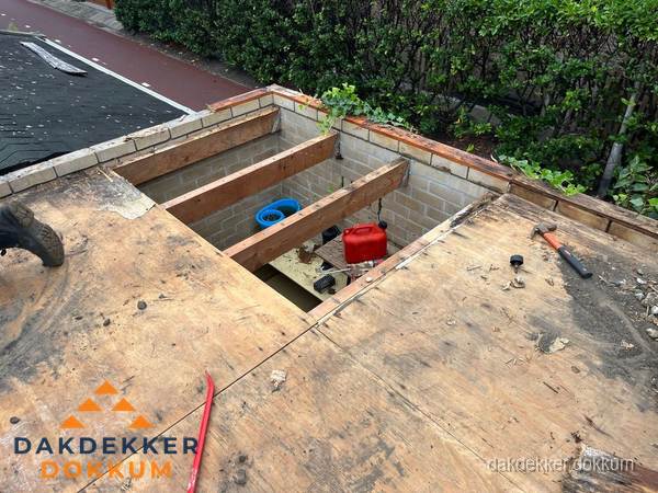 Plat dak vervangen met open constructie in Dokkum