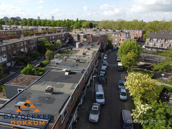 Luchtfoto dakinspectie woonwijk in Dokkum Luchtfoto dakinspectie woonwijk in Dokkum