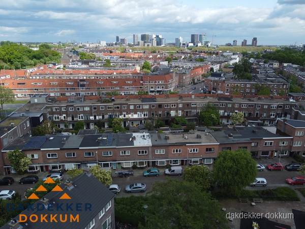 Luchtfoto van daken in woonwijk Dokkum